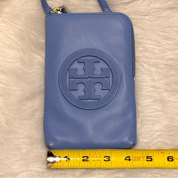 💙🩵Tory Burch Blue Phone Bag🩵💙 - Picture 10 of 17